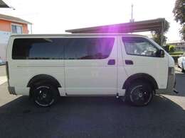 車購入の手続き方法も当店でしっかりフォローさせていただきます。必要書類の書き方をはじめ役所への手続き方法など、納車まで少しでも不安を解消できるようご説明させていただきます。