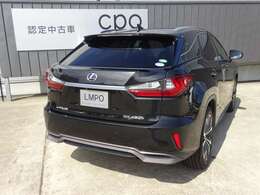 【G-link lite（有償）】万一のトラブルに対応する充実のセキュリティシステムや、音声対話による目的地設定・情報検索を備えた、先進のテレマティクスサービスが任意で利用可能です。