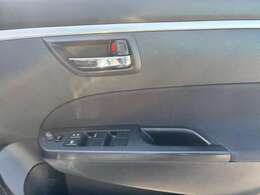 経験豊富なスタッフが応対！・車検・点検整備・事故等の修理などアフターサービスも安心。お車のカスタマイズもバレリーナまでご相談ください！