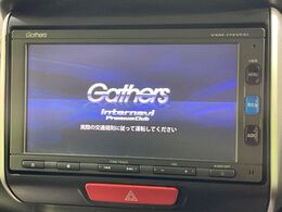 【純正ナビ】人気の純正ナビを装備。オーディオ機能も充実しており、Bluetooth接続すればお持ちのスマホやMP3プレイヤーの音楽を再生可能！毎日の運転がさらに楽しくなります！！