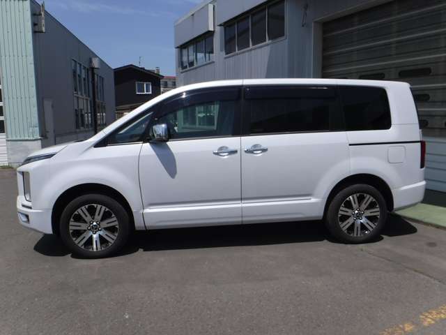 最大100項目に及ぶ納車前点検の「三菱認定中古車」多数在庫しています。1年間の保証が付いているので、ご安心してお選び下さい。