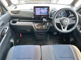 【インパネ全体】全方位で視界が広く、高い目線で運転もしやすいです！