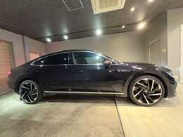 【Hangarage】は、行きつけの場所、たまり場、ガレージ、車庫、修理工場を意味し、大手ではできない顧客一人一人にあったサービスを提供し、顧客とともに愉しめる空間をつくっていきたいと考えております。