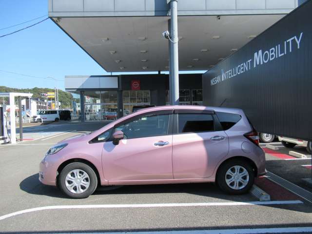 毎週火曜日・水曜日は定休の為、お休みを頂戴しております。営業時間は10：00～18：00までとなりますので、皆様のご来店、ご連絡を心よりお待ちしております！