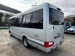車両重量：3910KG　　　　　　　　車両総重量：5230KG　　車両サイズ：長さ699×幅208×高さ263CM　　　　　　使用車種規制（NOx・PM）適合
