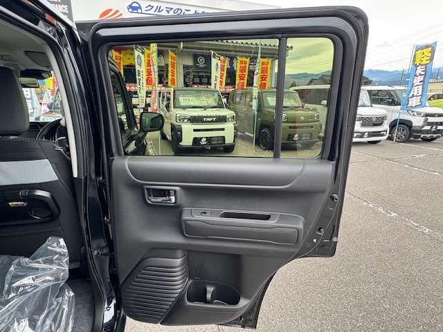 当店の販売車両は、全車保証付き♪せっかく購入した車に、万が一の故障が発生してもしっかり保証いたします。新車・登録（届出）済未使用車は、安心のメーカー保証が付帯いたします。保証料はお支払総額に含まれます