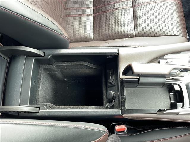 【ドリンクホルダー】長時間のドライブを快適に過ごすために、必須の車内アイテムですよね！