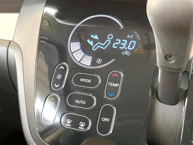 【問合せ：0749-27-4907】【オートエアコン】一度お好みの温度に設定すれば、車内の温度を検知し風量や温度を自動で調整。暑い…寒い…と何度もスイッチ操作をする必要はありません。
