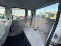 【車内清掃】お客様に気持ちよく見て頂けるよう展示車両は常に綺麗に仕上げております！