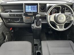 【インパネ全体】全方位で視界が広く、高い目線で運転もしやすいです！