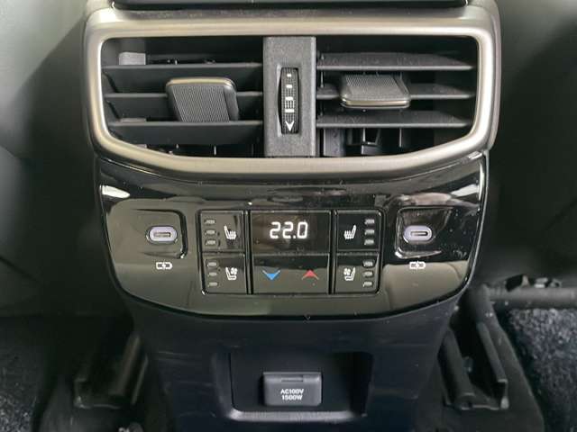 【エアコン】暑い夏でも寒い冬でも、車内に快適な空気を届けるので、いつでも快適な車内空間を創り上げます！