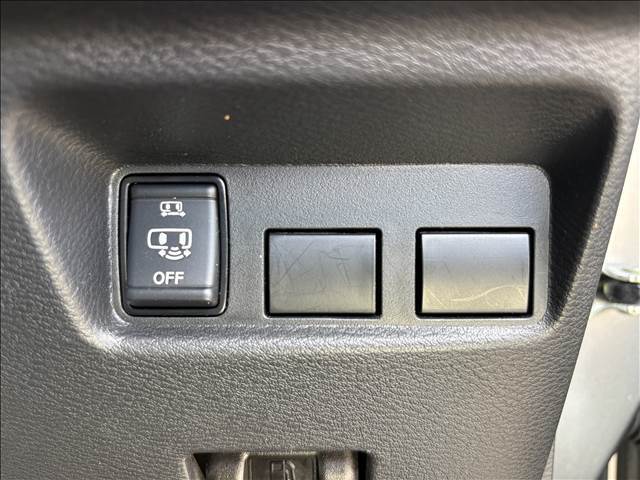 ご納車後も安心、安全なお車にお乗りいただく為にお得な保証パックもご用意しております。軽スマイルは、ご成約から納車後までお客様の大切なお車のサポートをさせていただきます！