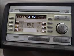 【CDチューナー】パネル前面にAUX端子を搭載。シンプルな操作性が魅力のCDチューナー。