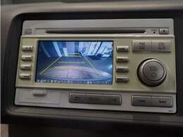 【バックカメラ】後退時も安心。リバース連動で画面が切り替わるのでとっても便利。