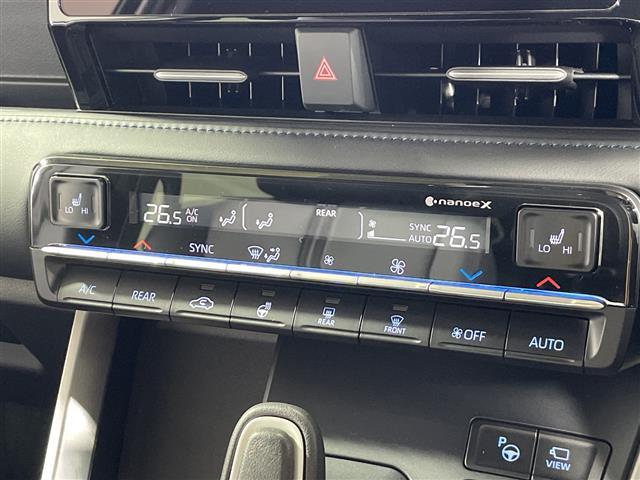 【運転席操作部】『運転席周辺の装備』の画像になります。快適なドライブを楽しむための機能が装備されています！運転席から触れるので使いやすいです！