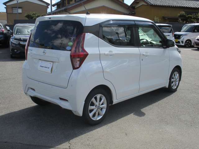 三河日産自動車　日産ギャラリ-西尾今川　TEL 0563-53-8723