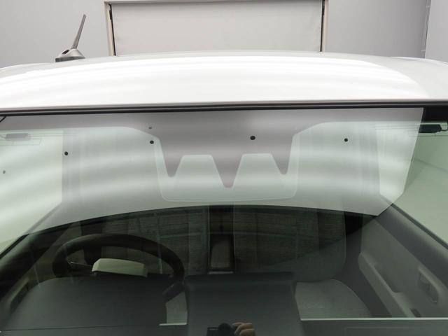 衝突回避支援システムスマートアシストIIIを装備。フロントガラス上部のステレオカメラで、気づく、止まるをアシストします。