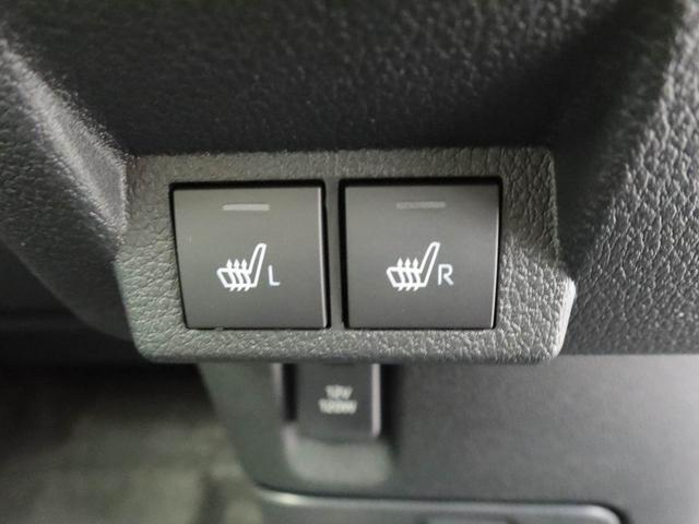 前席にはシートヒーターを装備しています。