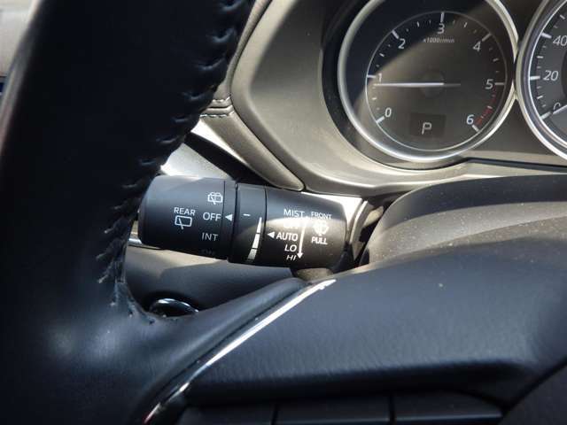 【運転席操作部】快適なドライブを楽しむための機能が装備されています！運転席から触れるので、使いやすいです！除菌プランいれていただくと、さらに清潔で安心していただけます！