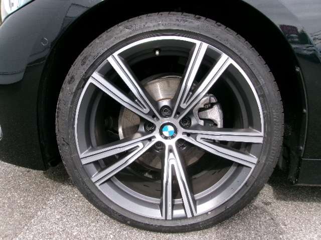 現在お乗りのお車をの査定も実施しております！BMWだけでなく他の輸入車、国産車も、もちろん査定させて頂きます！