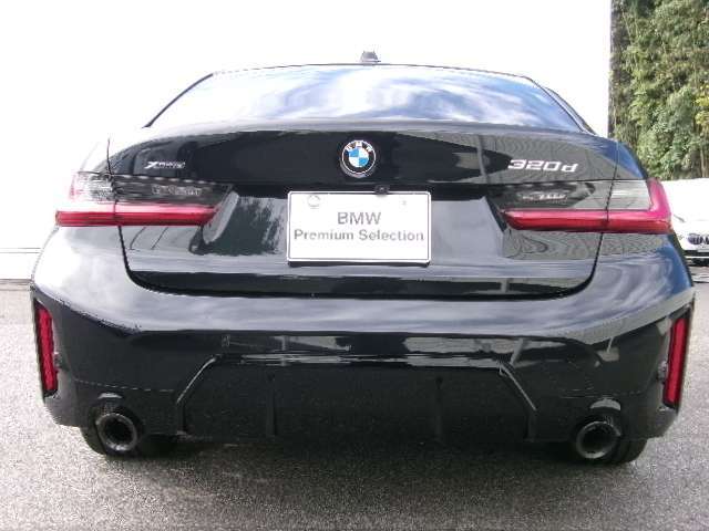 栃木BWMでは、検討中の車両を乗って確かめられる新しいスタイル展示されている車両は、ナンバーが付いているものならいつでも試乗が可能です。その場で試乗してBMWならではの駆けぬける歓びを体感いただけます。