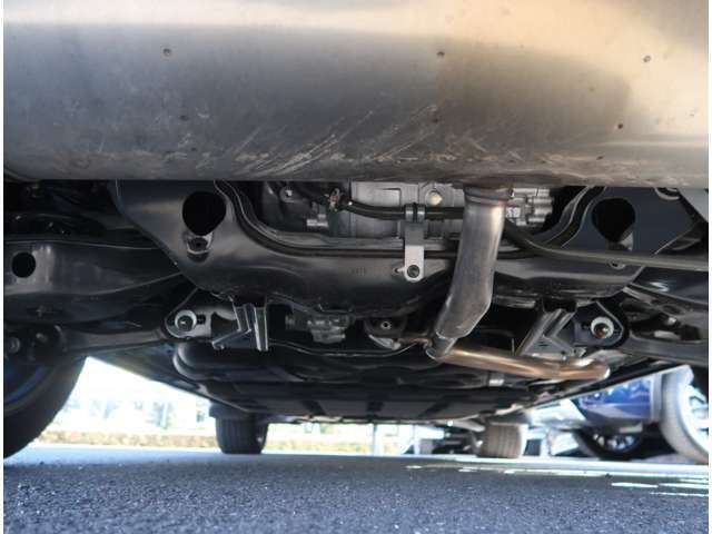 下回り・足回りはご納車前にメカニックにより点検整備致します