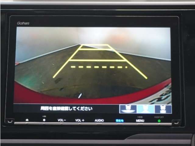 ◆バックカメラ◆リバースにするだけで映ります、後方の安全確認や、狭い駐車場での車庫入れ、雨の日や夜間など視界の悪い時に便利です！安全にバックする為には欠かせない装備です。