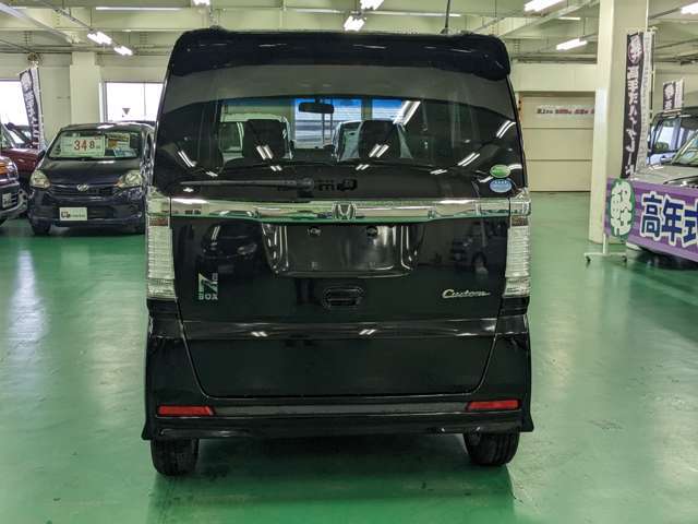 自社鈑金工場・自社整備工場完備！　納車後のアフターフォローもご安心ください！