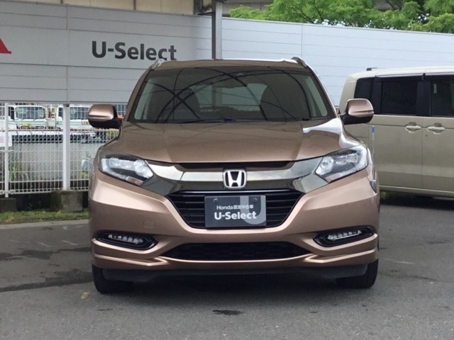 お客様に安全で快適なカーライフをお送りいただくために、中古車にも高いレベルの品質基準を設け、その基準に従って、全ての中古車について納車前整備を実施しています。