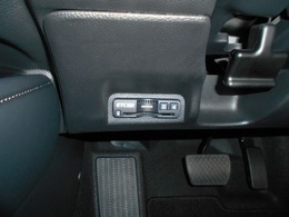 ETC装備車です、これさえあれば高速道路も楽々通行できます。お出掛けするのが好きな方には欠かせない装備です！