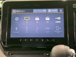 【メーカー純正ナビ】インテリアに溶け込むスタイリッシュな「専用設計」メーカーナビを装備♪視認性や操作性など基本性能にも優れ、より上質なカーライフをお楽しみいただけます。