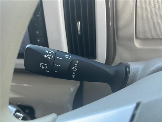 運転席周りにある装備です。ハンドル周り、インパネ周り等についている装備をこちらで確認できます。