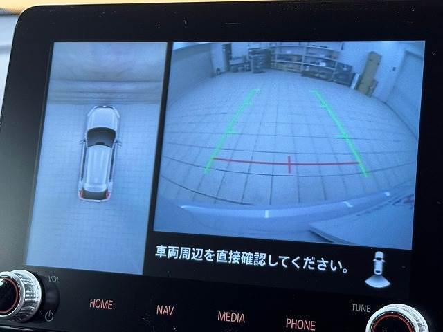 【全周囲カメラ】搭載で駐車に慣れていない方や狭い場所でも安全に駐車できます♪