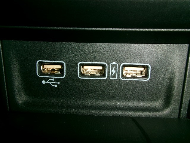 USB・外部入力が可能です♪