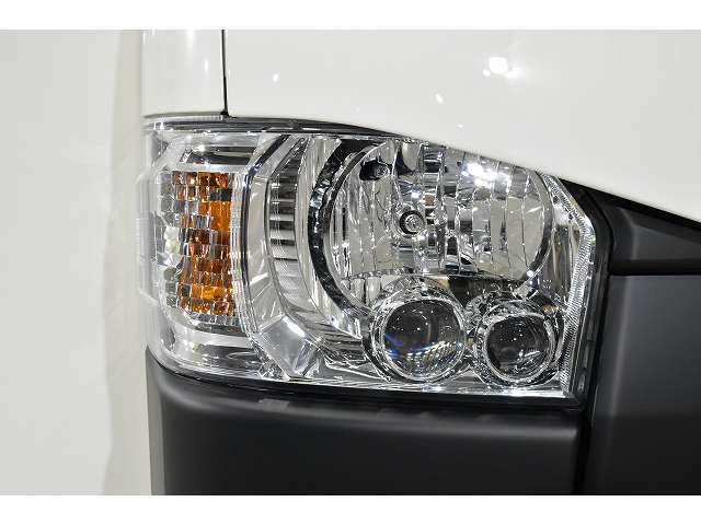 ■LEDフロントフォグランプ★即納台数多数取り揃え！気に入っていただけるお車ご提案します☆ご来店お待ちしております。シーアールエス大阪06-6852-9000