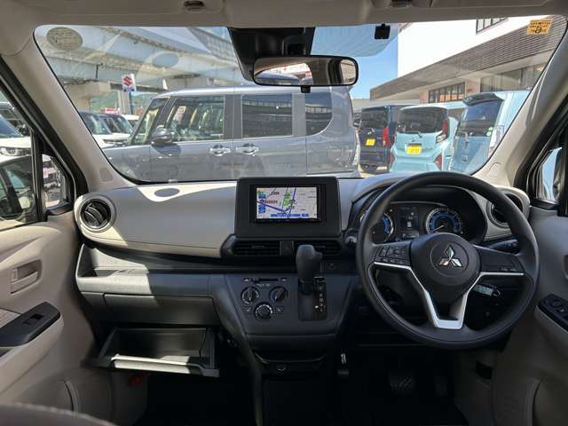 快適なカーライフを過ごしていただくためにオイル交換～定期点検や車検整備なども実施。国土交通省トップランクの指定工場6拠点、認証工場1拠点の体制で高いクオリティの整備を実施しております。