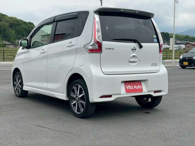 ローン実績500件以上！一括では難しくてもローンならどうですか？求めていた車のワンランク上の車でもローンで、月々の支払いが少なく出来れば手に入ります。