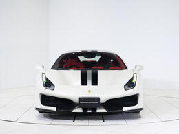 搭載される3.9L V8ツインターボエンジンは720馬力を発揮し、