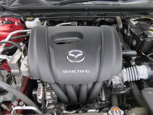 1.5リッターガソリンエンジンを搭載。スカイアクティブテクノロジーで開発された新世代の低燃費かつハイパワーなエンジンです。