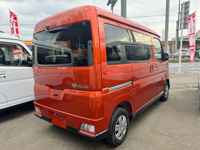 ☆当店商品の特徴☆　登録がされているお車で走行距離は10キロほどで誰も乗っていない車です！展示車はキズが付いてしまう場合もあるので直接ご確認くださいませ。