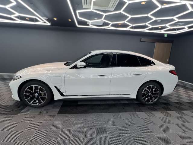 上質でお買い求めやすい輸入中古車をご案内しております。お客様のお好みに合った弊社在庫よりお選びくださいませ。