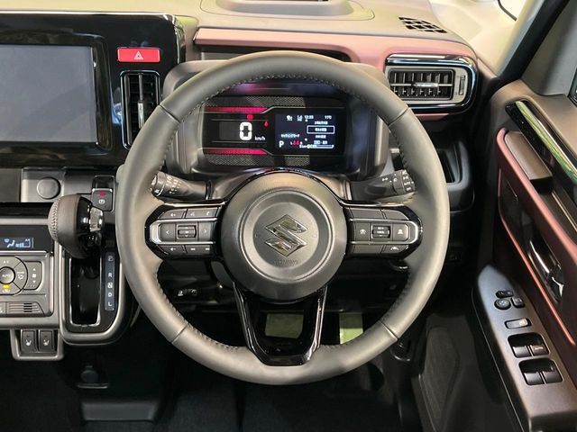 【純正革巻きステアリング】上質な革を使用することで、手にしっかり馴染みとても運転しやすいハンドルです♪