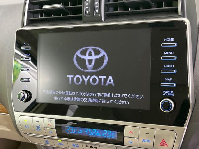 【純正ナビ】人気の純正ナビを装備。オーディオ機能も充実しており、Bluetooth接続すればお持ちのスマホやMP3プレイヤーの音楽を再生可能！毎日の運転がさらに楽しくなります！！