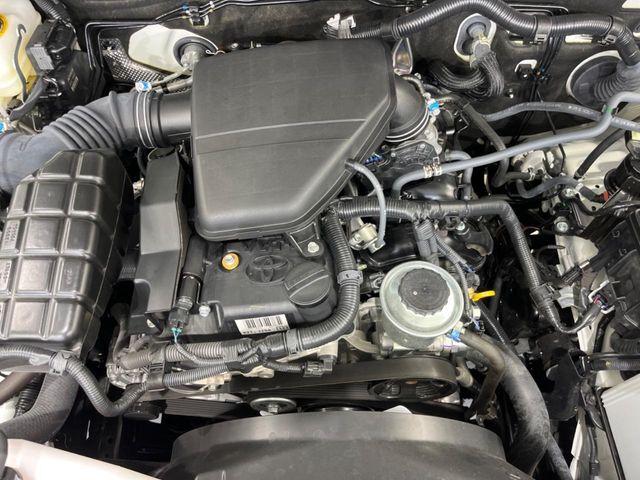 親切・丁寧な専門メカニックスタッフが応対！・車検・点検整備・事故等の修理などアフターサービスも安心。お車のカスタマイズもネクステージのサービススタッフまでご相談ください！