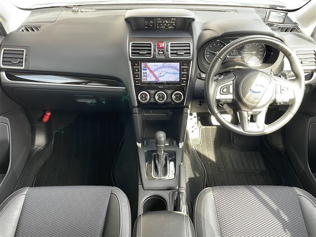 車両販売と整備・保証・クリーニングなどのサービスを自由にお選び頂けます。 サービスは必要な分だけお選び下さい。