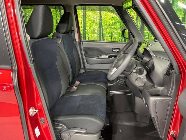 運転席シート廻りは使用感も少なく、良好な状態となっています。丁寧に使われていたことがよくわかりますね。