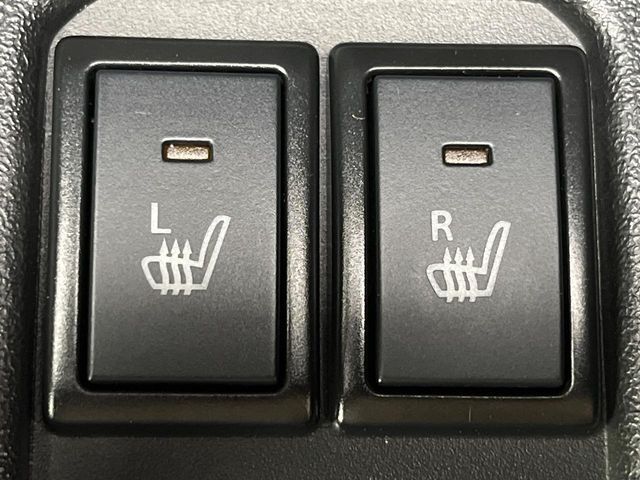 【シートヒーター】寒い日に重宝するシートヒーター！エアコンより早く温まってくれるので寒がりの人も安心ですね♪エアコンの温風は乾燥するから苦手、という方にもをおすすめです。