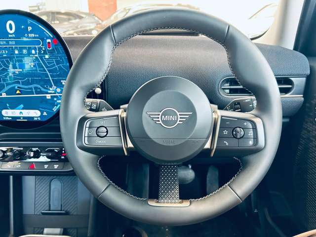 安心してカーライフを始めていただく事ができるよう、納車前にディーラー整備工場もしくは熟練メカニックが在籍する整備工場にて点検を行ない、必要な整備を実施致します。