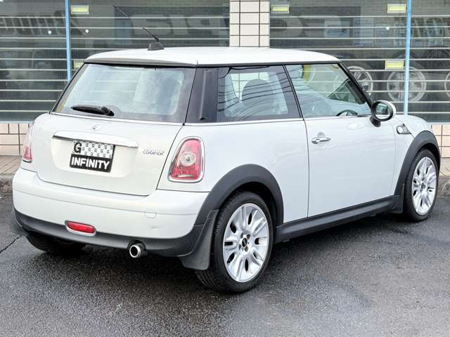 ハッチも大きく荷物の積み込みもラクラクです♪