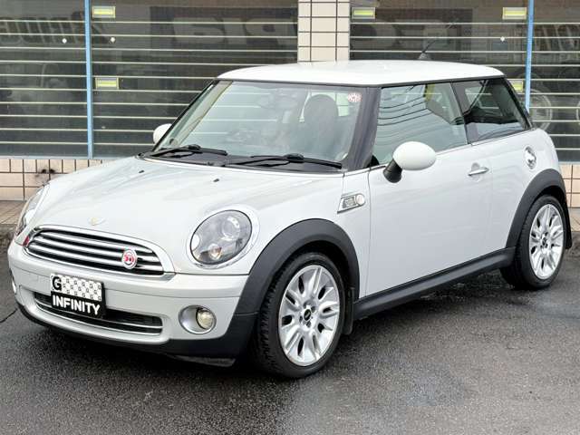 艶やかなボディーですので当店オススメのコーティングプランが最適です♪磨き作業も致しますのでより艶やかなボディーになります♪